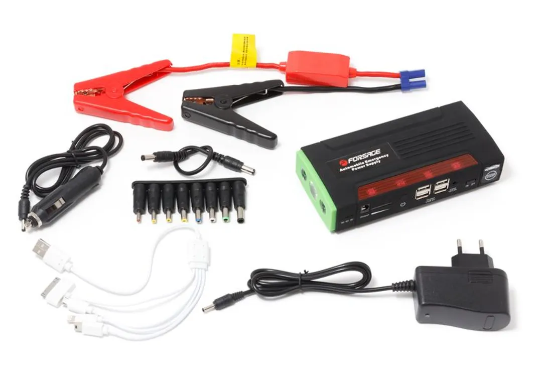Фонарь светодиодный аккумуляторный с накопителем и функцией пуска а/м(12V,9000mAh,300Amp,max 600Amp, USB-4шт,адаптеры для моб. телефонов и ноутбуков ) — фото 4